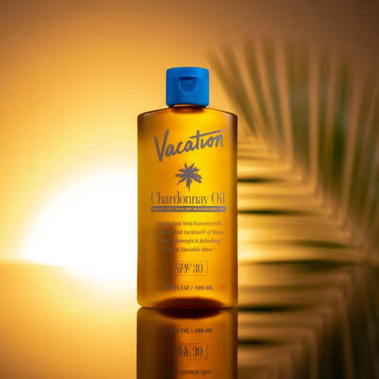 روغن ضد آفتاب Vacation SPF30 حجم 100میل